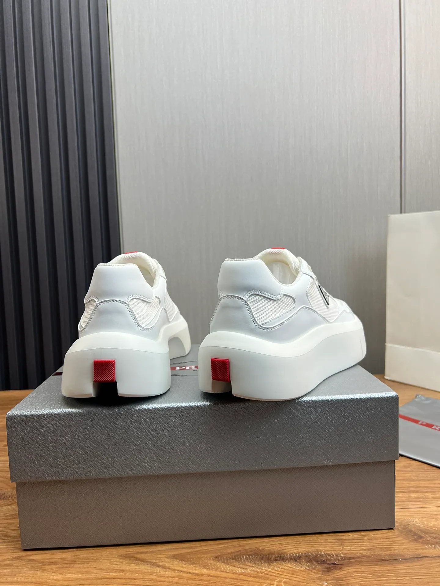 Men's shoes 💰620💰 [PRADA] Men's shoes are popular in the counter, official website is synchronized, high-quality shipments ✔️Original cowhide stitching mesh + cowhide lining, 1🆚1 replica, original original bottom, 38-45 (45 customized, non-refundable)
